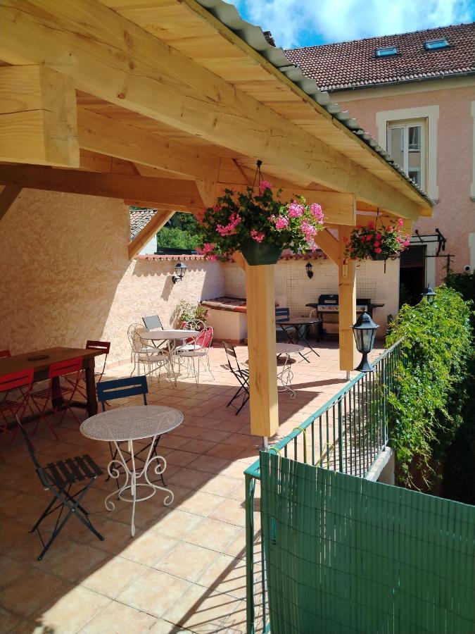 Rose Des Alpes Bed & Breakfast แซร์ ภายนอก รูปภาพ